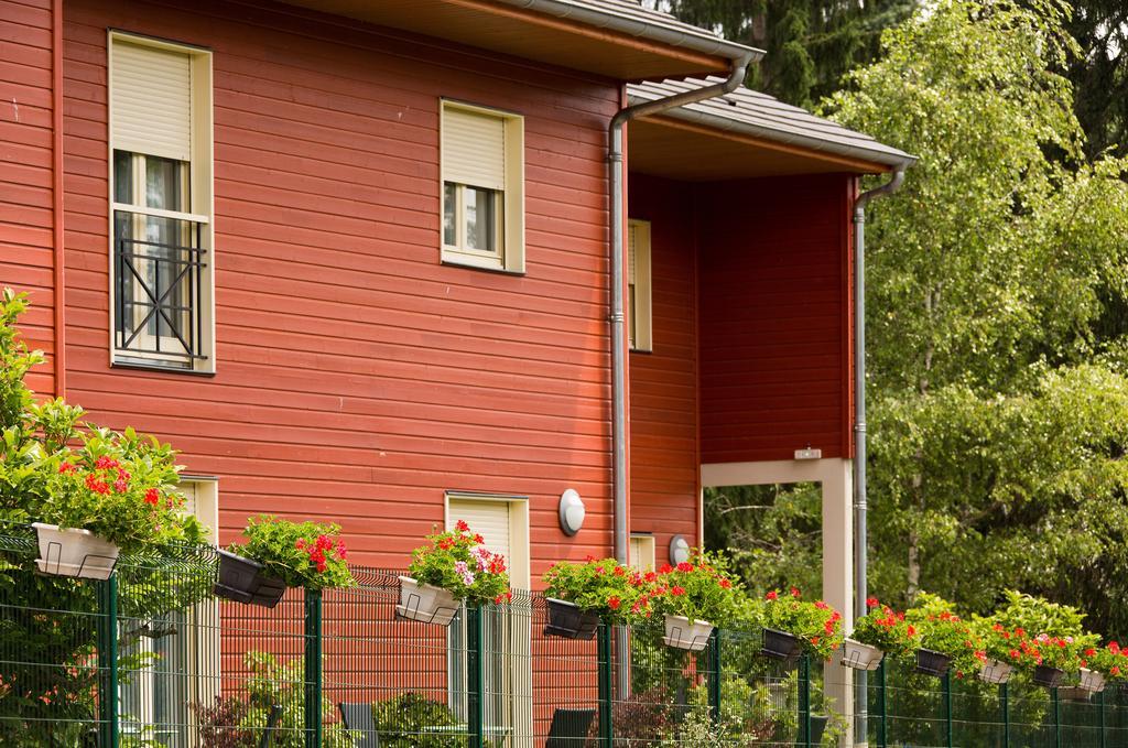 Auberge Du Moulin Marin Lapalisse Buitenkant foto